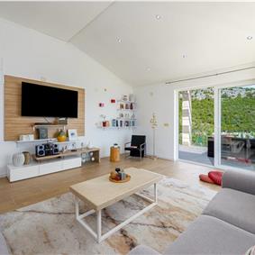 Luxury 5 Bedroom Beachfront Villa near Dubrovnik, Sleeps 11-12